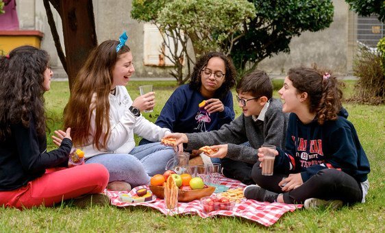 Agência da ONU nas Américas ressalta avanços em rotulagem frontal de alimentos
